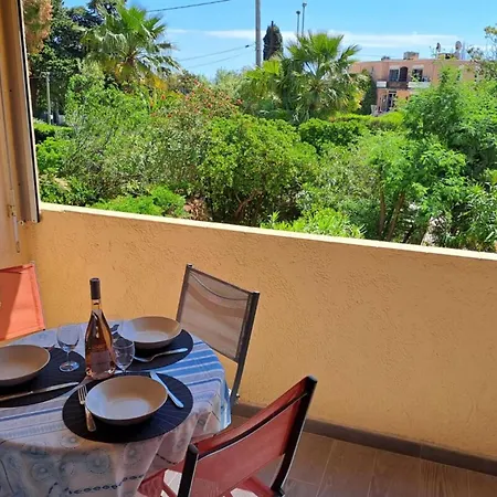 Apartment 300 M From Saint-clair Le Lavandou