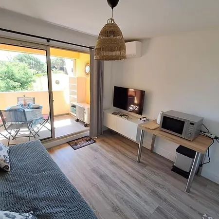 300 M From Saint-clair