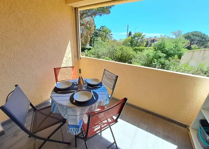 300 M From Saint-clair *